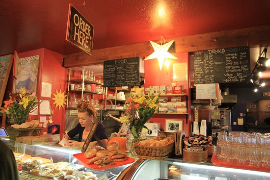 interior of the two sisters restaurant